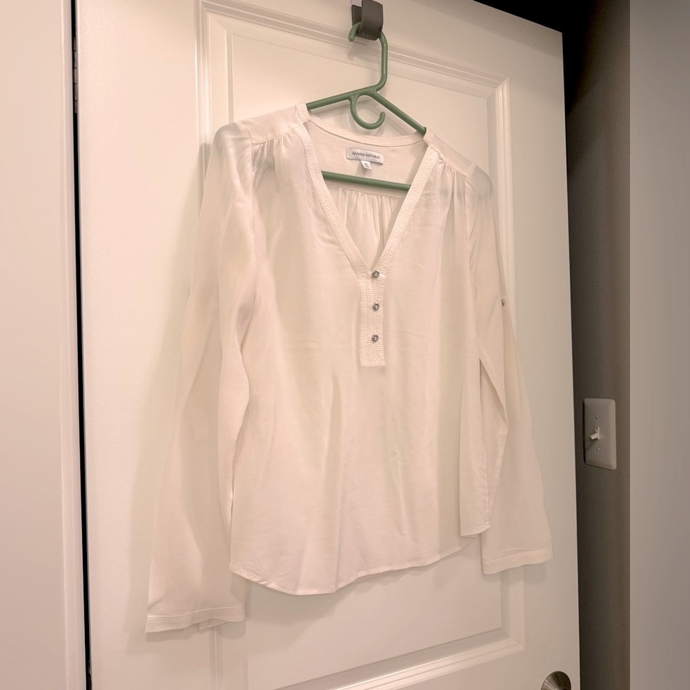 Banana Republic Silk Women's Ivory Top (XS)